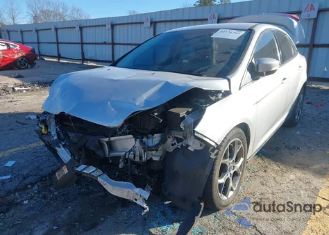 2014 Ford Focus Se from USA, damaged, VIN 1FADP3F24EL330775